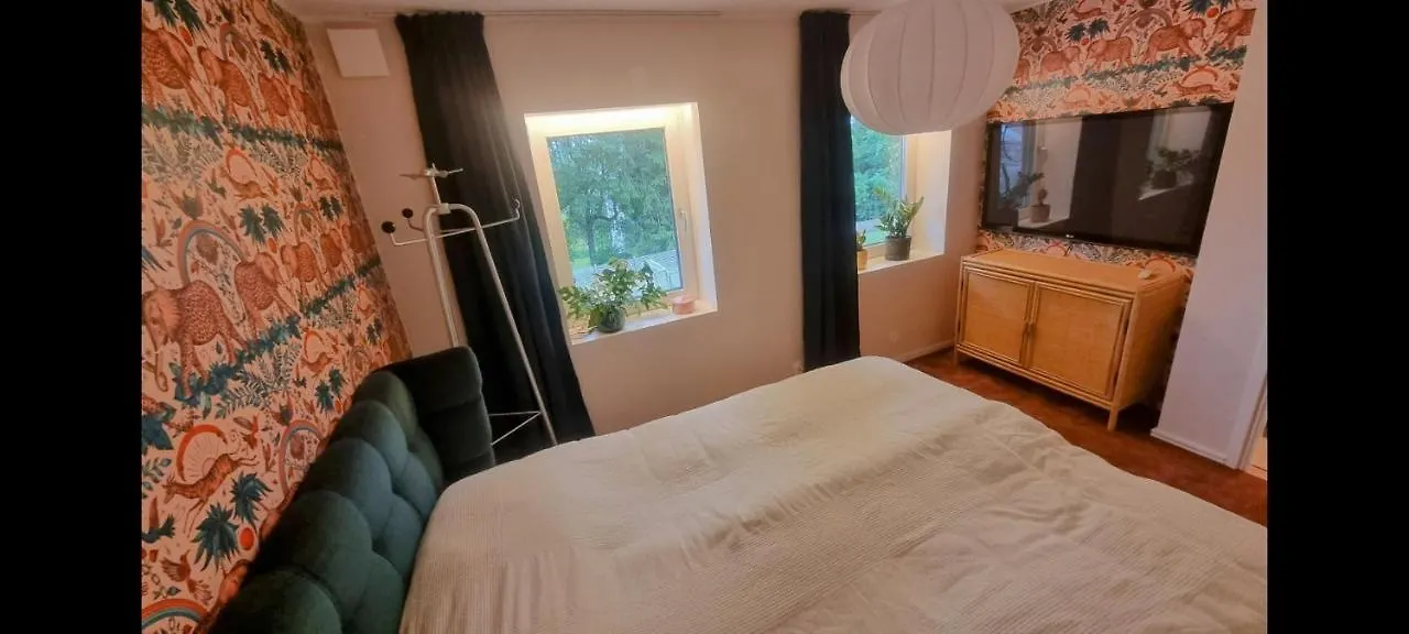 Nyrenoverad Stor Villa 15 Mintuer Fran Goeteborg Centrum